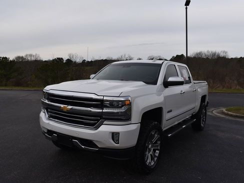 Used 2018 Chevrolet Silverado 1500 High Country image 2