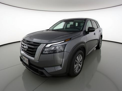 Used 2024 Nissan Pathfinder S FWD image 3
