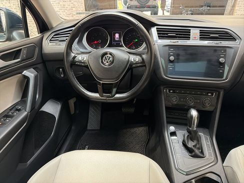 Used 2019 Volkswagen Tiguan SE FWD image 15