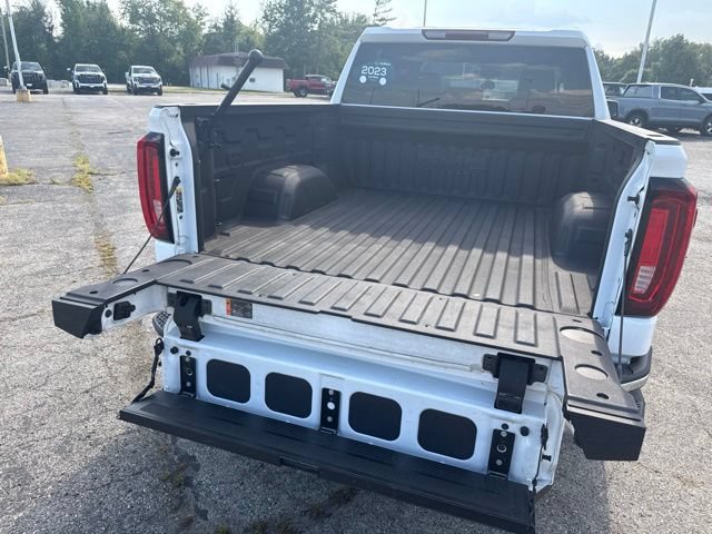Used 2023 GMC Sierra 1500 SLT w/ SLT Premium Package AWD/4WD image 5