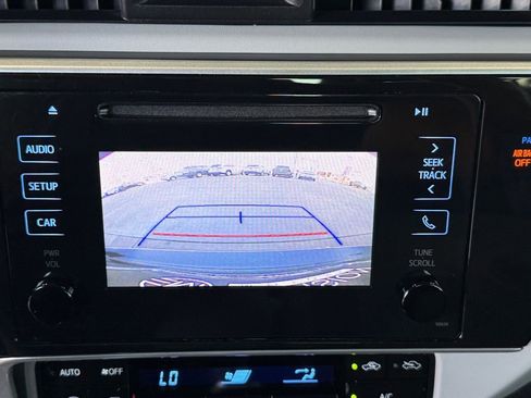 Used 2018 Toyota Corolla LE w/ Carpet Mat Package (TMS) image 28