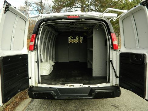 Used 2019 Chevrolet Express 2500 w/ Communications Package image 10