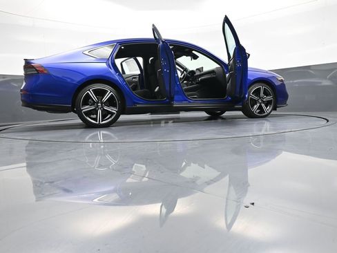 Used 2024 Honda Accord Sport image 47