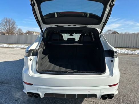 Used 2022 Porsche Cayenne GTS image 23