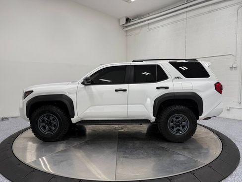 Used 2025 Toyota 4Runner TRD Off-Road image 4