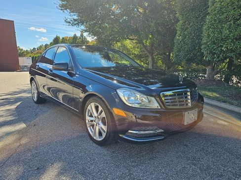 Used 2013 Mercedes-Benz C 300 4MATIC Sedan image 7