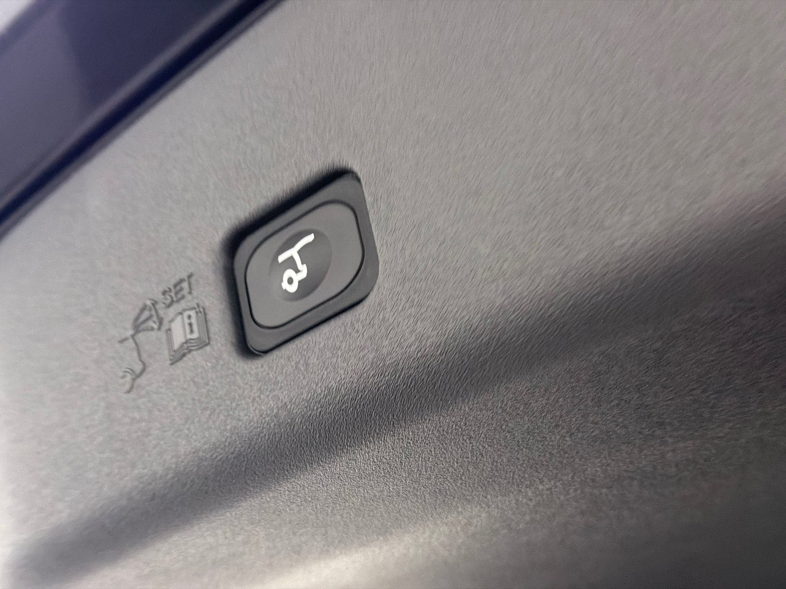 New 2026 Lincoln Nautilus Premier AWD/4WD image 9
