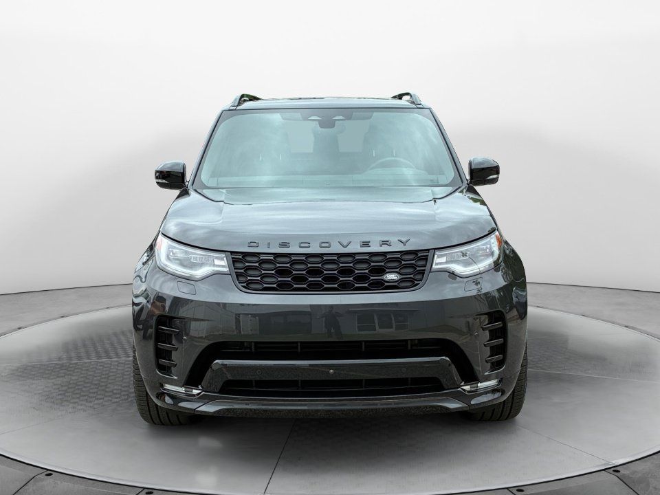 Certified 2025 Land Rover Discovery Dynamic SE AWD/4WD image 2