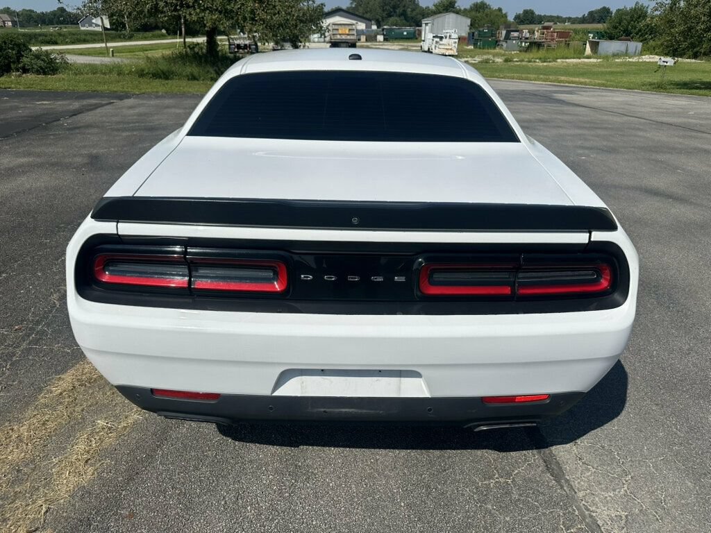 Used 2019 Dodge Challenger R/T w/ Driver Convenience Group RWD image 4