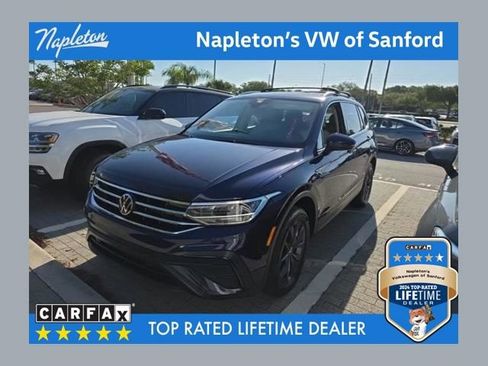 Used 2022 Volkswagen Tiguan SE image 1