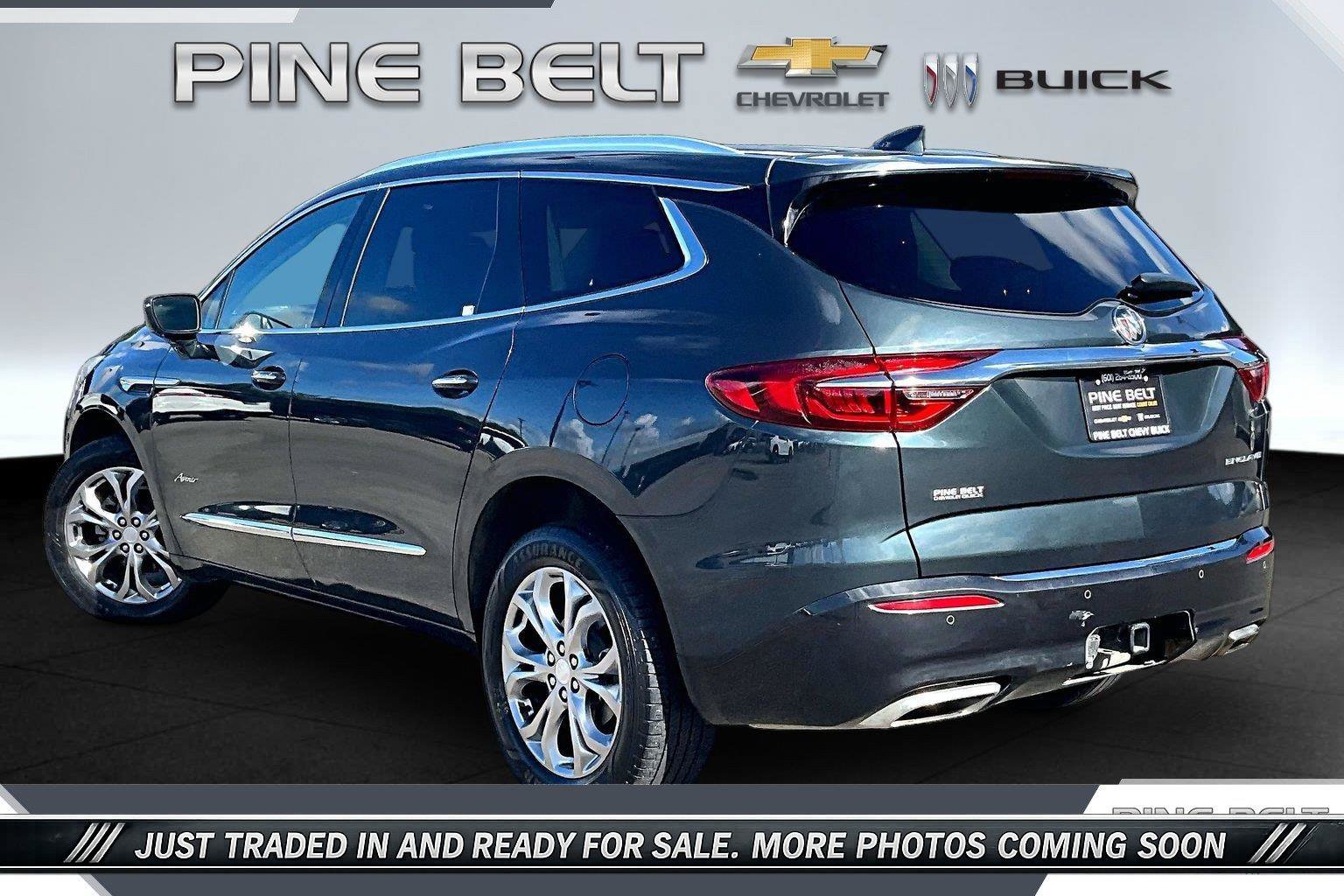 Used 2019 Buick Enclave Avenir w/ Avenir Technology Package FWD image 2