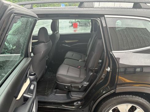 Used 2021 Subaru Ascent 8-Passenger AWD/4WD image 13
