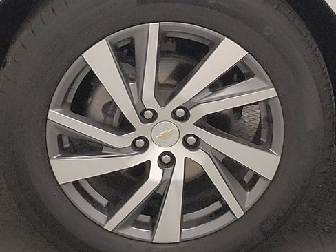 Used 2023 Chevrolet Equinox LT image 31