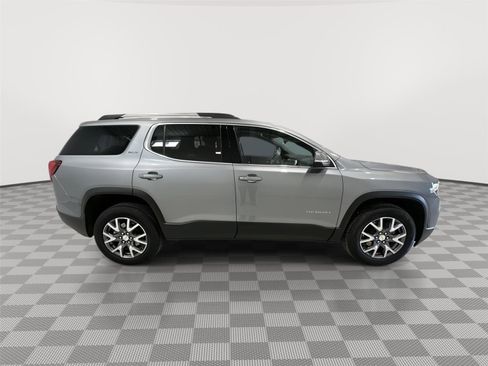 Used 2023 GMC Acadia SLT w/ Preferred Package image 6