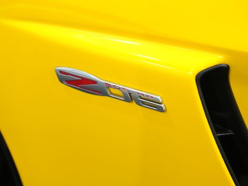 Used 2007 Chevrolet Corvette Z06 w/ Preferred Equipment Group image 19