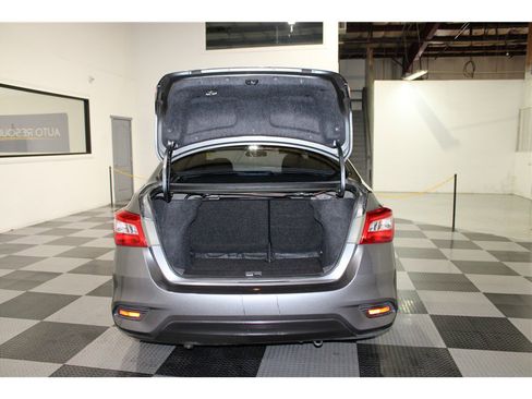 Used 2018 Nissan Sentra S w/ S Midnight Style Package image 19