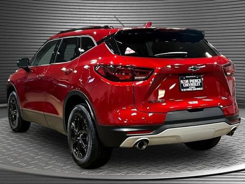 Certified 2024 Chevrolet Blazer LT w/ Convenience Package FWD image 4