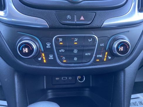 Used 2022 Chevrolet Equinox LT image 21