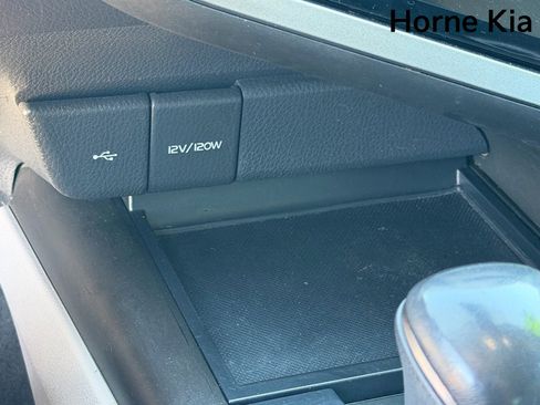 Used 2021 Toyota Camry SE w/ Convenience Package FWD image 27