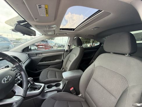 Used 2020 Hyundai Elantra Value Edition w/ Cargo Package (C1) FWD image 28