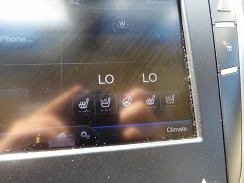 Used 2014 Lincoln MKZ AWD image 19