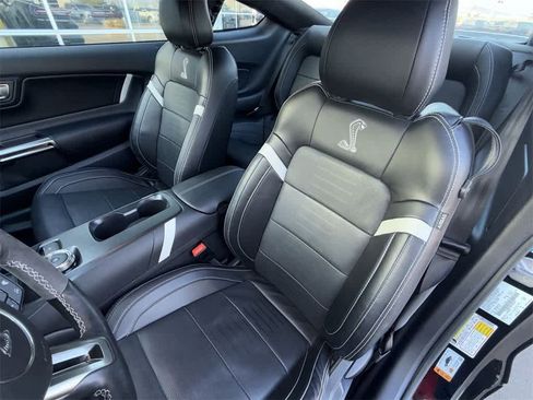 Used 2022 Ford Mustang Shelby GT500 w/ Technology Package image 13