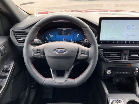 Certified 2025 Ford Escape ST-Line Select w/ Tech Pack #2 image 6