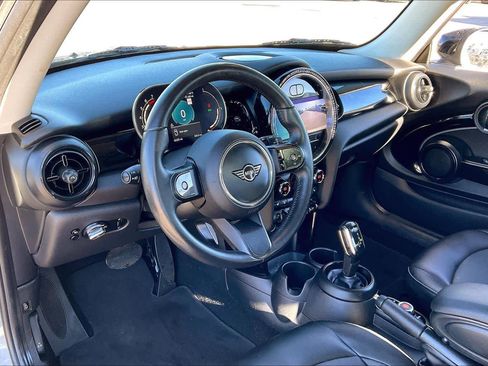 Used 2022 MINI Cooper 2-Door Hardtop image 14