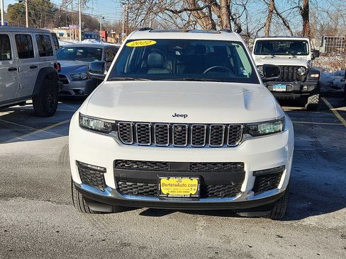 Used 2022 Jeep Grand Cherokee L Limited w/ Luxury Tech Group II image 2