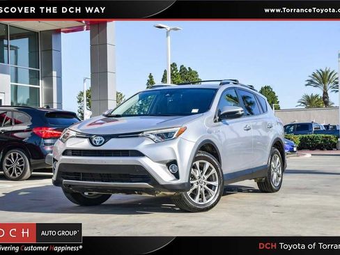 Used 2017 Toyota RAV4 Limited image 1