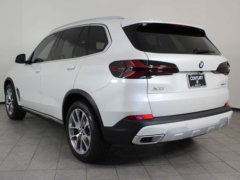 New 2026 BMW X5 xDrive40i image 3