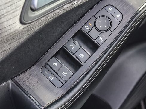 Used 2023 Nissan Rogue SV FWD image 26