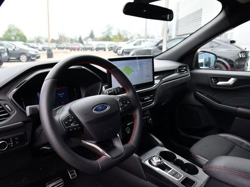 Used 2024 Ford Escape ST-Line w/ Tech Pack #1 AWD/4WD image 11