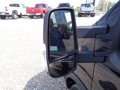 Used 2024 Ford Transit 350 XLT RWD image 9