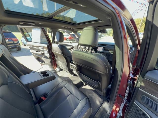 Used 2026 Jeep Grand Cherokee Limited w/ Limited Altitude Package AWD/4WD image 30