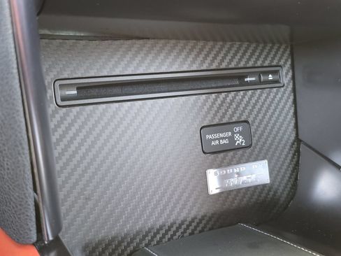 Used 2016 Nissan GT-R Premium AWD/4WD image 17