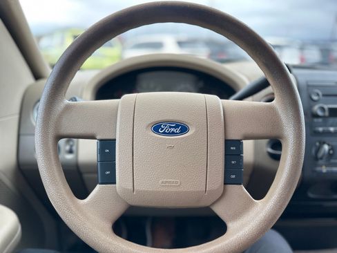 Used 2005 Ford F150 XLT image 4