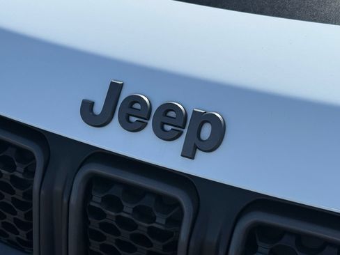 Used 2024 Jeep Compass Trailhawk AWD/4WD image 33