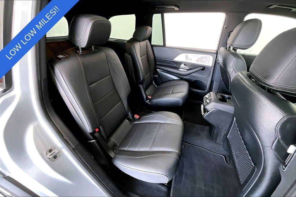 Used 2025 Mercedes-Benz GLS 450 4MATIC image 36