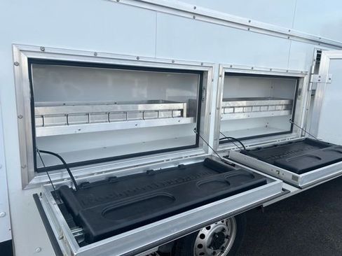 New 2026 Ford Transit 350 AWD image 17