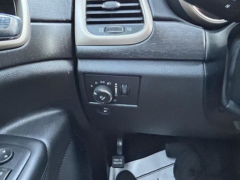 Used 2016 Jeep Grand Cherokee Laredo w/ Quick Order Package 23E AWD/4WD image 26