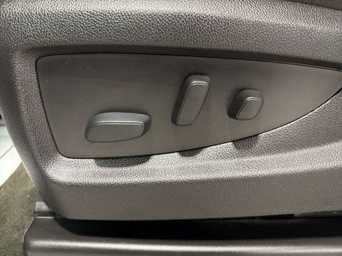 Used 2017 Chevrolet Silverado 1500 LT image 20