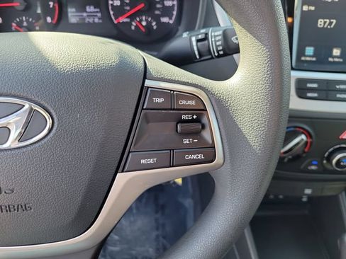 Used 2022 Hyundai Accent FWD image 23