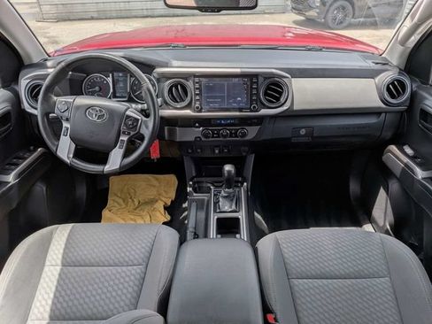 Used 2022 Toyota Tacoma SR5 w/ Technology Package RWD image 13