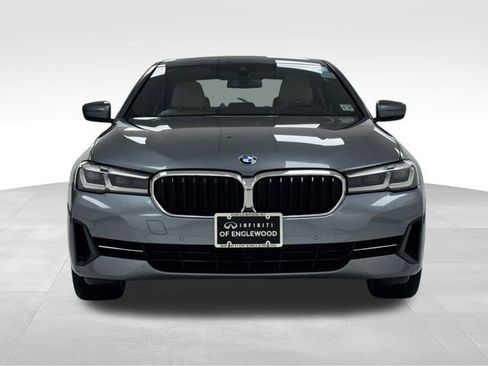 Used 2022 BMW 540i xDrive w/ Premium Package image 2