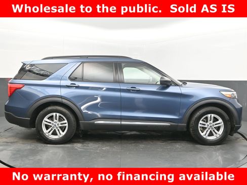 Used 2020 Ford Explorer XLT w/ Equipment Group 202A image 8