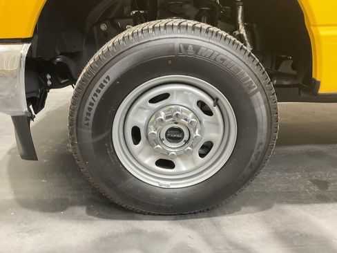 Used 2025 Ford F250 XL w/ 360-Degree Camera Package image 6