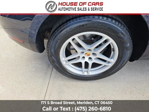 Used 2018 Porsche Macan image 21