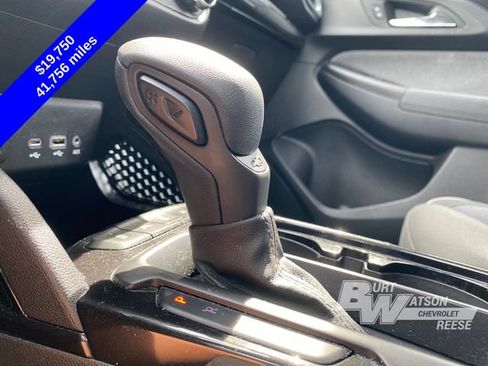 Used 2022 Chevrolet TrailBlazer LT w/ Convenience Package FWD image 23