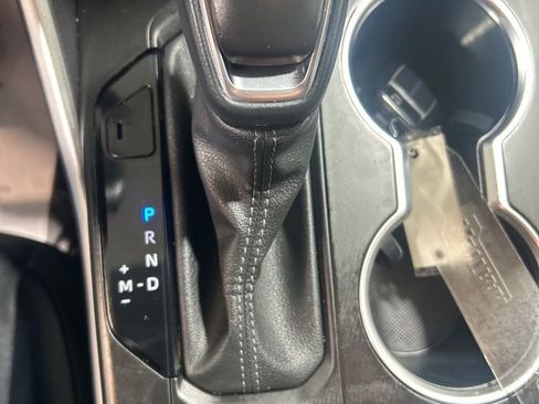 Used 2024 Toyota Highlander XLE AWD/4WD image 29